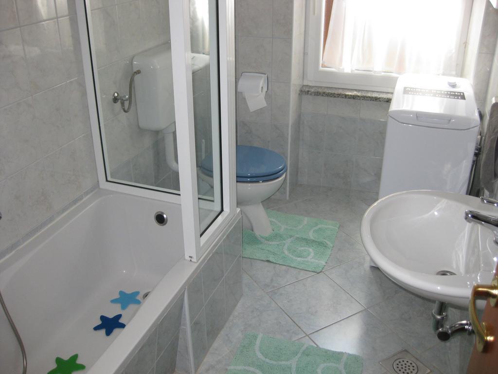 Apartment Roby Vrsar Bilik gambar